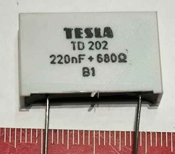 TD202 TESLA - 220nF + 680 ohm