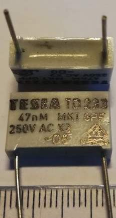 TD233 47nF M 250Vac X2 MKT GPF TESLA .. balení 10ks za 40Kč