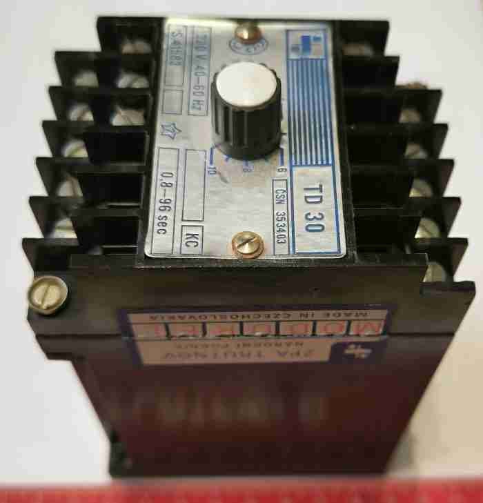 TD30 KC 220V 40-60Hz 0,8-96s - (001)  .. cena na dotaz / price on request