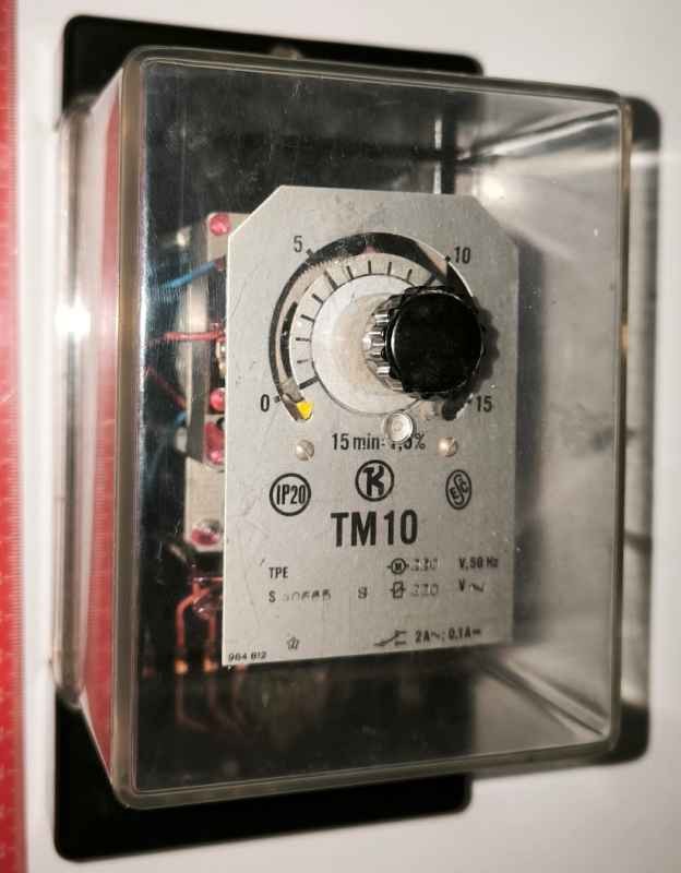 TM10 -15min, 220V 50Hz  - časové relé, jako nové  ..  ( TM10-003 )   .. cena na dotaz / price on request
