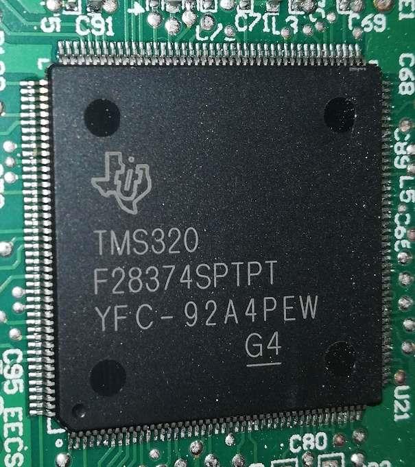 TMS320F28374SPTPT - zapájený na desce / soldered on the PCB