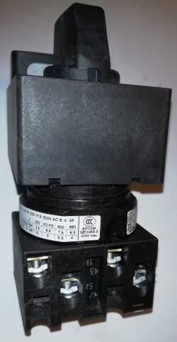 přepínač TO-2-8215 s nulovou polohou - 3 pozice 45° 690 V ac 20 A