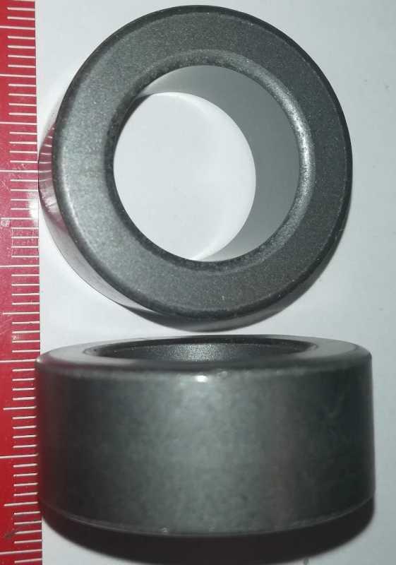 toroidní jádro 30x19x13mm, neupřesněný materiál