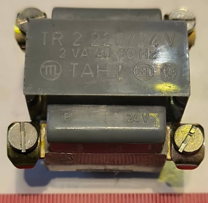 TR2-2VA - 24V, šedé .. trafo 220/24V 2VA 40-60Hz TAH2 (004)