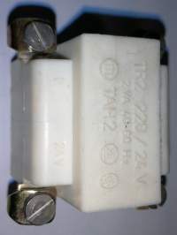 TR2-2VA, bílé .. trafo 220/24V 2VA TAH2, starší