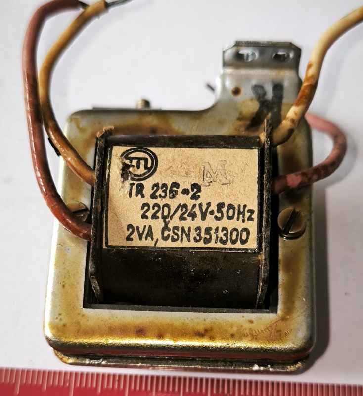 trafo TR236-2 pro signálky, 220V/24V 2VA, starší typ .. cena na dotaz / price on request