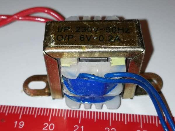 trafo 230V 50Hz / 6V 0,2A,  z ukončené výroby, určeno na ND