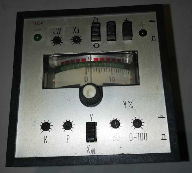 TRS342 Elektronický třípolohový regulátor teploty 0 - 100°C ZPA 41190 .. použitý/used  .. cena na dotaz / price on request