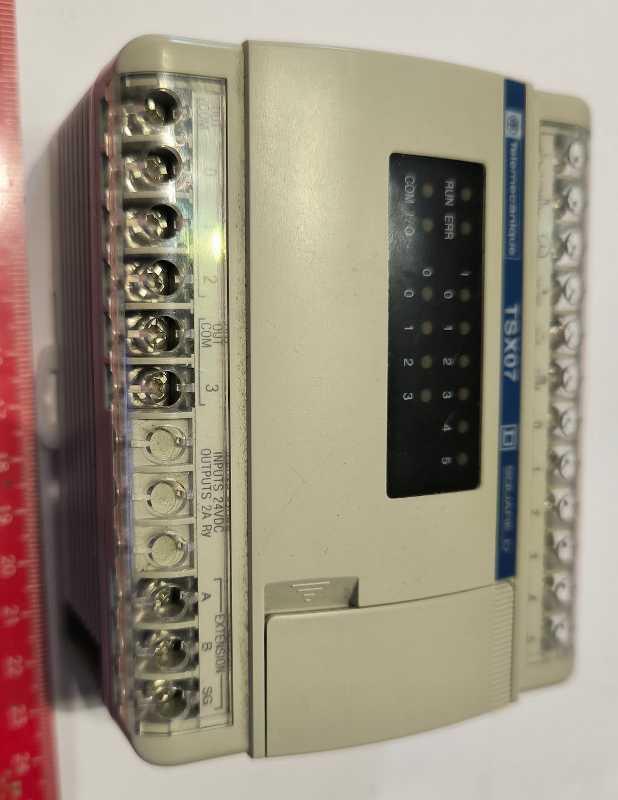 Telemecanique TSX07 20 1028 ( TSX07201028 ) .. použitý / used .. cena na dotaz / price on request