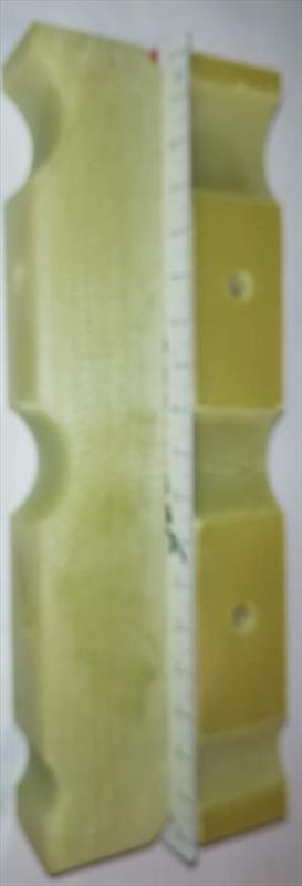 držák vývodů spodní, laminát? sklotextil, 180x30x25mm, 234 g/ks