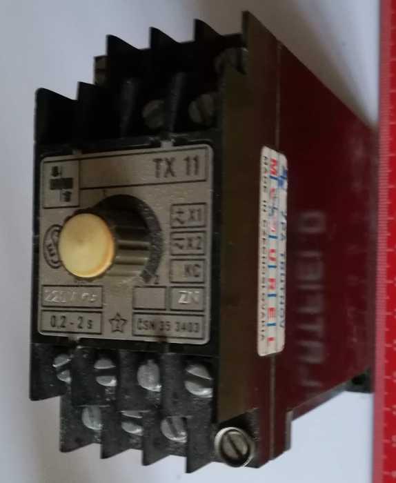 Relé TX11 , ZN KC 220V 50Hz 0,2-2s,  rozpečetěno, na náhradní díly