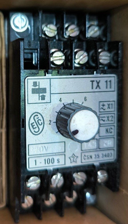 relé TX11 220Vstr 1-100s ZR KC   ..  cena na dotaz / price on request