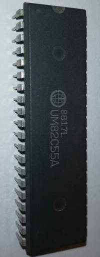 UM82C55A .. cena na dotaz / price on request