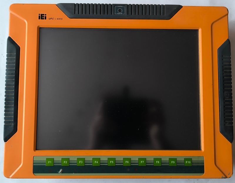 průmyslový počítač iEi UPC-V315 z demontáže .. použitý / used .. cena na dotaz / price on request