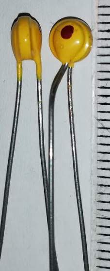 NR331 470R     ... balení 10ks za 100Kč