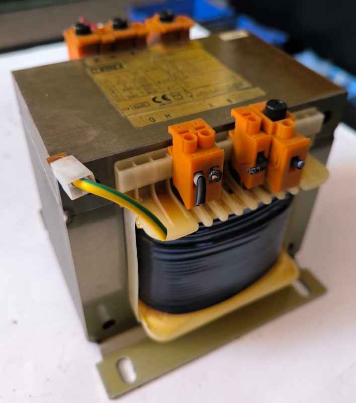 autotransformator VA2100 MARINI - 400V/230V 2100VA  .. použitý / used