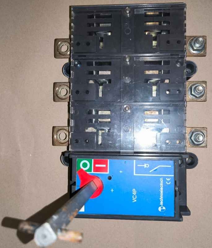 VC4P3X630A - Circuit Breaker Kit  .. použitý / used   .. cena na dotaz / price on request