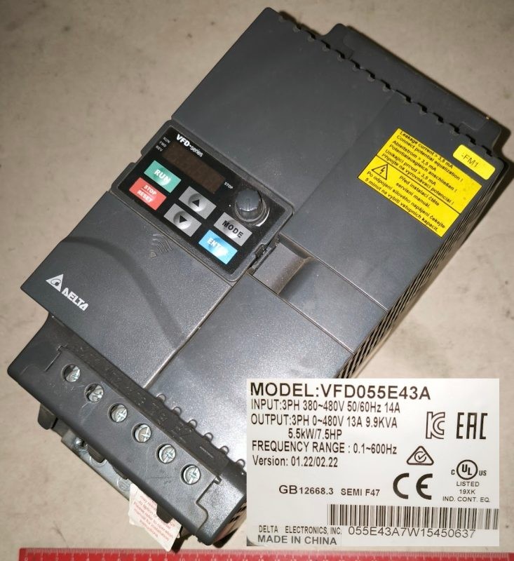 DELTA VFD055E43A Frekvenční měnič 5.5kW 13A  .. použitý / used .. cena na dotaz / price on request
