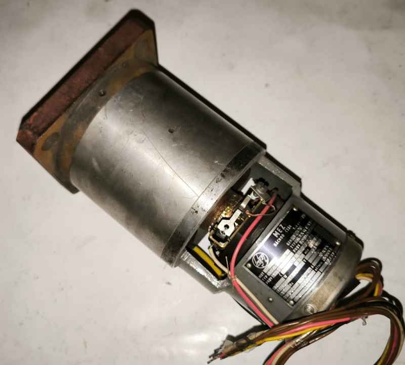 motor MEZ VK3K8C 90W 3x24V 6000/min, z demontáže, netestován, bez krytky .. cena na dotaz / price on request