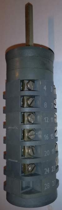 přepínač VS16-13504001E4, OBZOR, 7 pater, delší hřídel