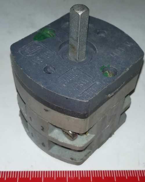 přepínač VS161-1103-A4  OBZOR