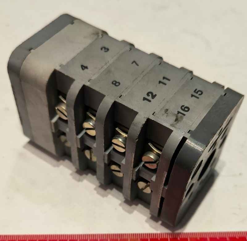 přepínač VS32-1108A8  OBZOR