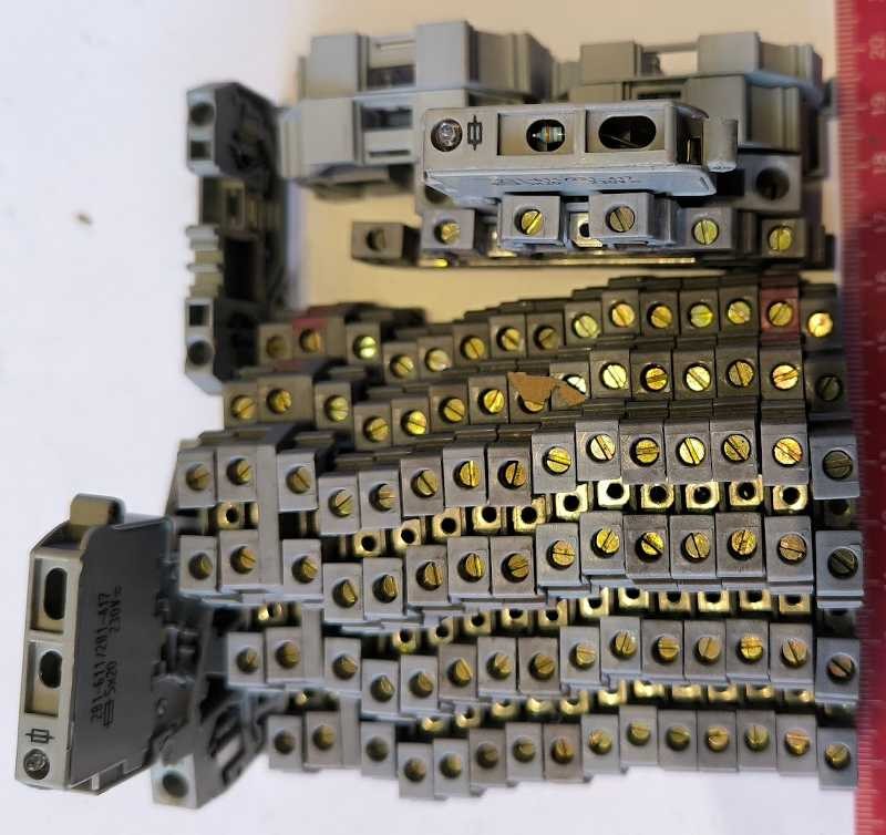 mix svorek WAGO a pod. (006) , dle foto