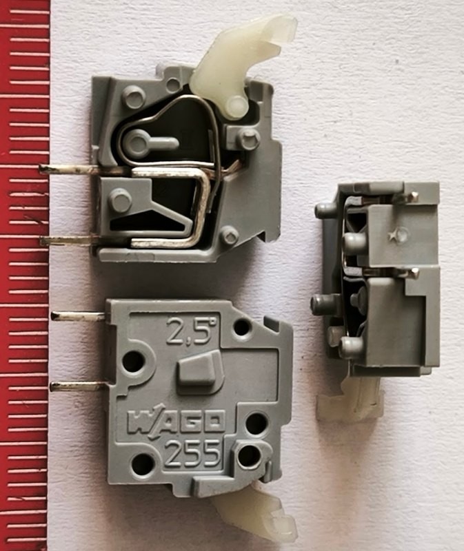 WAGO 255-401 - Svorkovnice Drát-na-Desku, 1 Cest, 28 AWG, 12 AWG, 2.5 mm², Zatláčecí .. balení 100ks za 490Kč