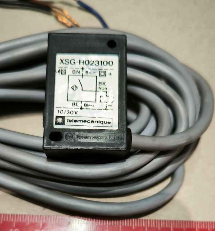 XSG-H023100L05 - XSG-H023100 Proximity Switch by TELEMECANIQUE .. cena na dotaz / price on request