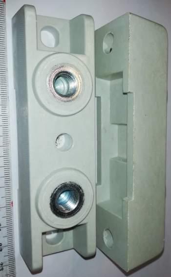 plastový držák 120x27x30mm