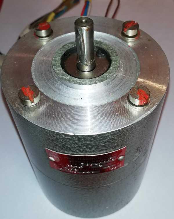 Krokový motor Mez Náchod Z22LT105  .. cena na dotaz / price on request