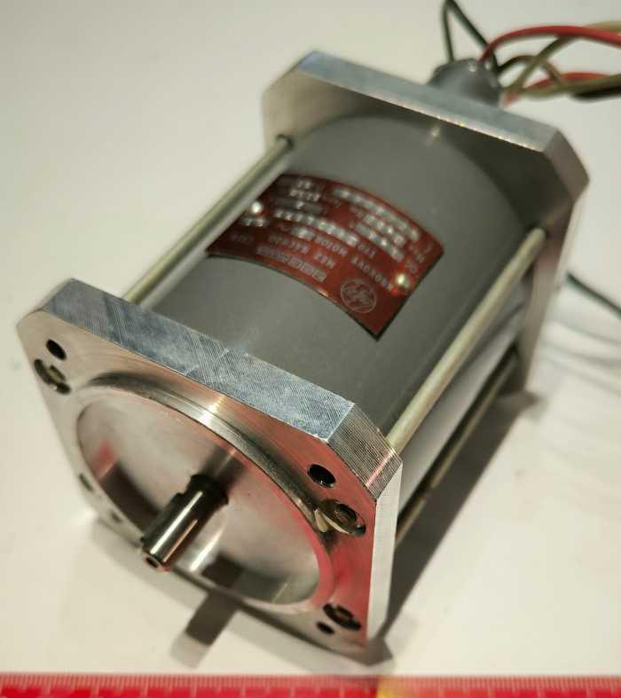 krokový motor Z420L177 MEZ Náchod.. použitý/used   .. cena na dotaz / price on request