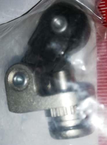 ZCE21 - hlavice polohového spínače ZCE - ovl. čep s kladkou vodorovný směr