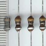 B82141-A1103 - Axiální tlumivka 10uH  .. balení 100ks za 50 Kč