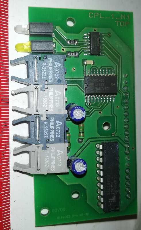 není skladem - deska na rozebrání  (131) ..dle foto