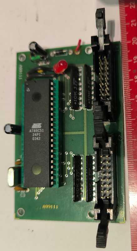 deska-187 .. AT89C51-24PI v patici, krystal, ...  na ND