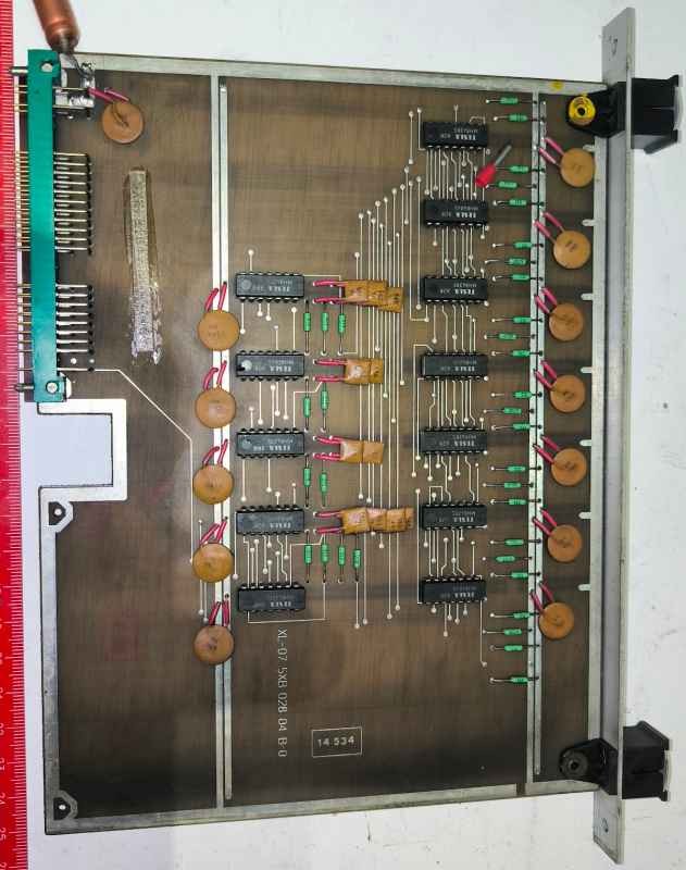 deska-213 -  deska osazena  dle foto .. na rozebrání na ND