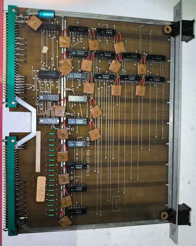 deska-226 -  deska osazena  dle foto .. IO, C, 2x TY část. osazené,