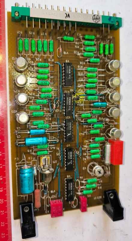 deska-238 -  deska osazena  dle foto .. na rozebrání na ND .., 4x MH7403, 9x KFY46, MAA501, ...