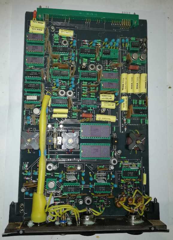 deska-2LB02314-00 - FRB, 2x MAC26A, 4x MAC24A, MAC08A, 6x MA1458, patice, další IO, ..