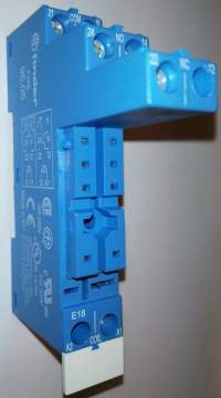 Patice Finder 95.05 pro relé 40/41/43/44 1P/2P 10A