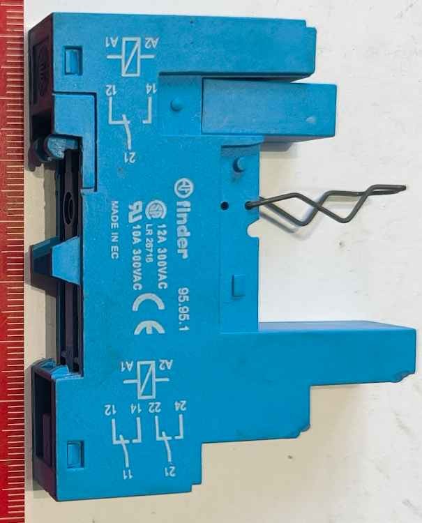 Patice Finder 95.95.1 se sponou   .. použitý / used