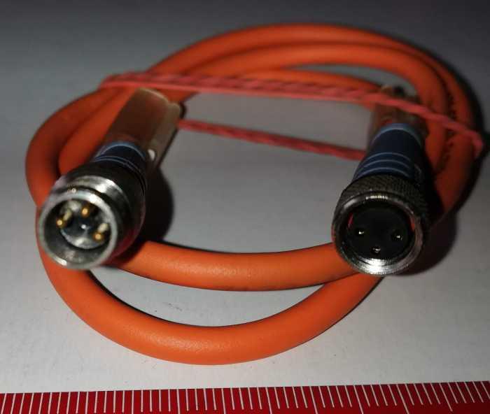 propojovací kabel s konektory, 1m, profi  (022)  .. použitý / used