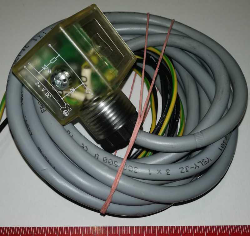 není skladem - připojovací kabel 2,5m k elektromagnetům s konektorem s ochranou, z demontáže
