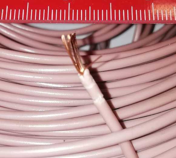 není skladem - kablik měděný, hnědavá barva, neupřesněný typ, zbytek cca 1,7kg za 190Kč