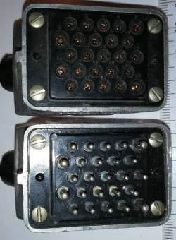 konektor 25pin - pár  v krytkách BELLING LEE L657/C3 pájené .. cena na dotaz / price on request