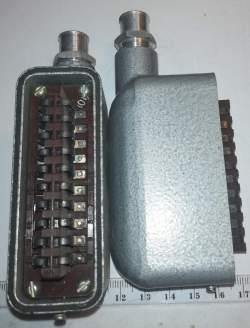 konektor 20pin v kovové krytce  , starší