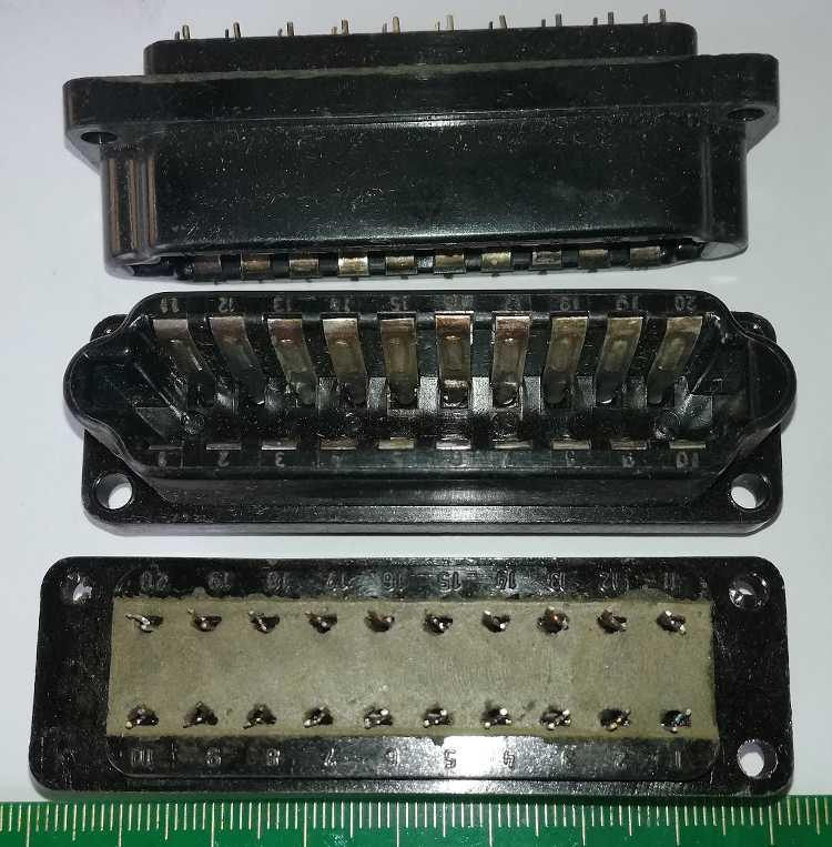 konektor 20pin, starší typ, neupřesněný typ (409)   .. cena na dotaz / price on request