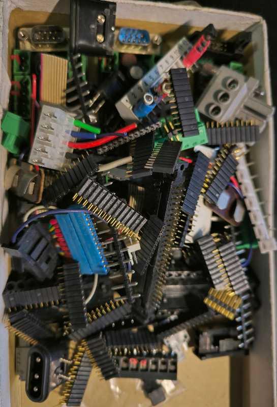 mix-konektor-002 - mix konektorů ..  dle foto