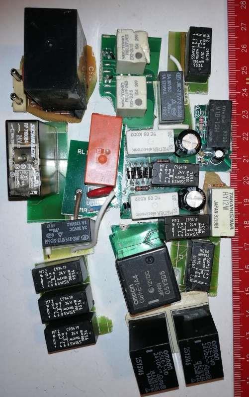 není skladem - zapájené relátka,  mix 20ks   - (005)